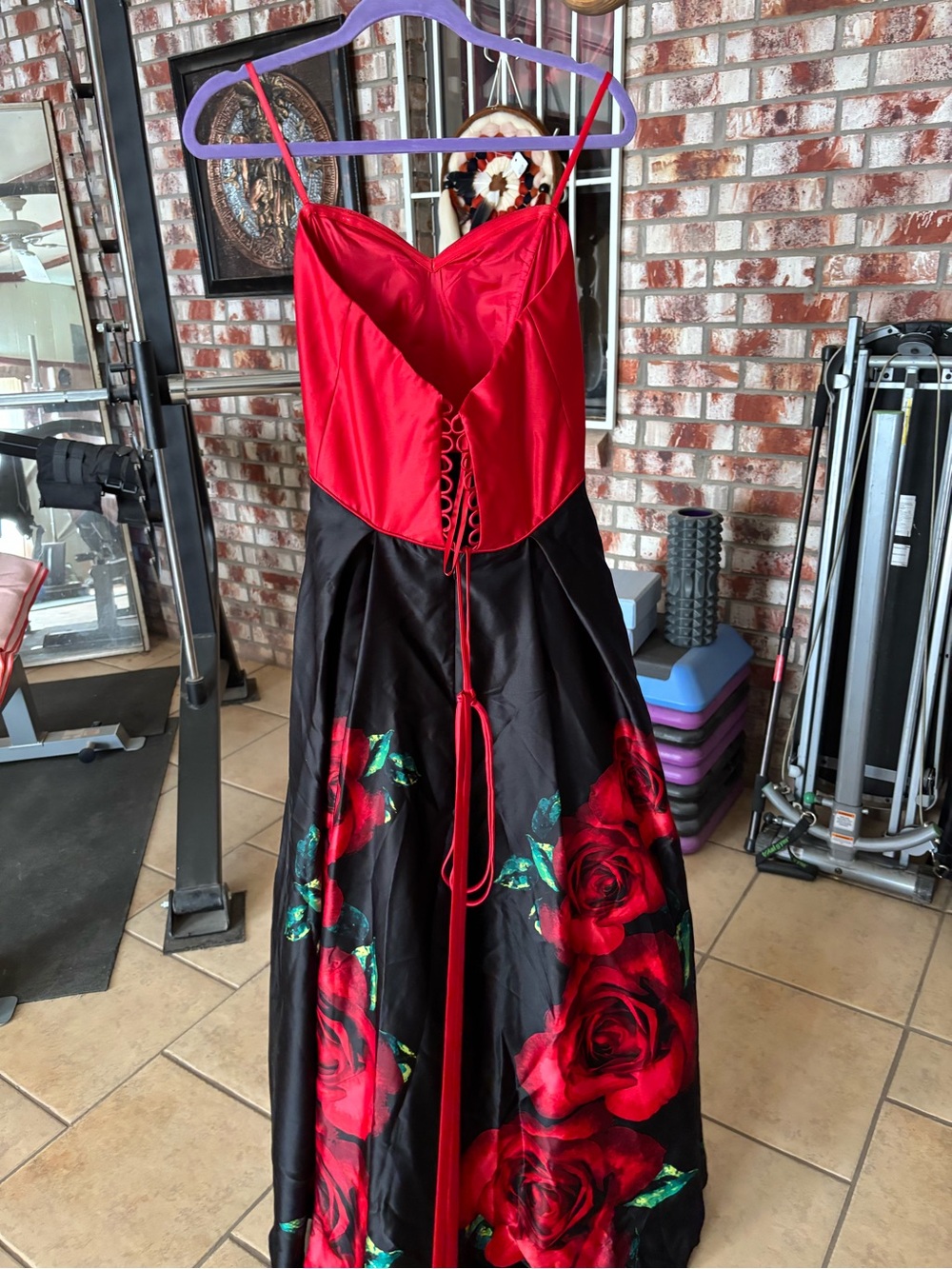 Prom dress - Picture 2 of 5